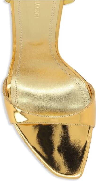 Amina Muaddi Gouden Sandalen met Stiletto Hak