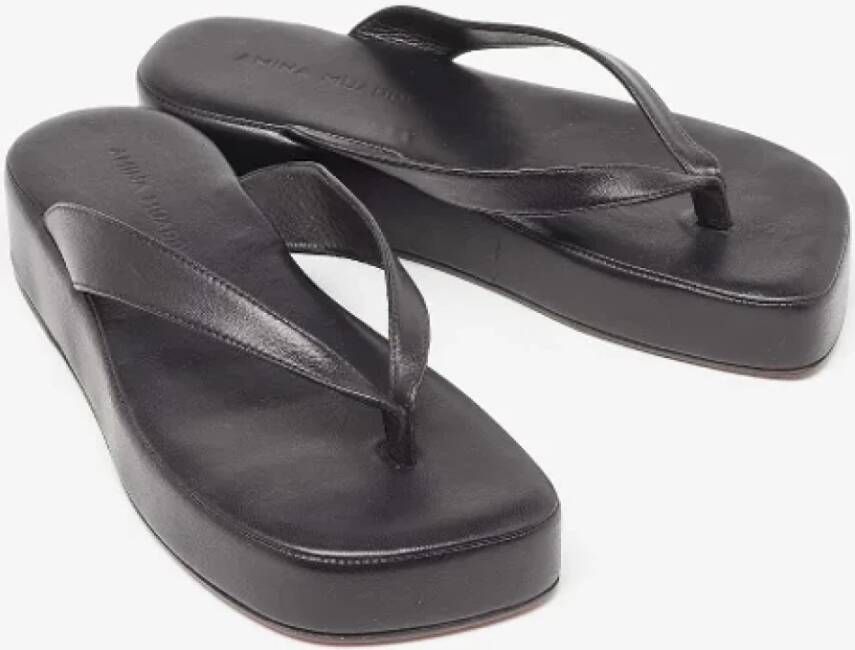 Amina Muaddi Pre-owned Leather sandals Black Dames