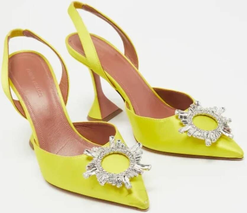 Amina Muaddi Pre-owned Satin heels Yellow Dames