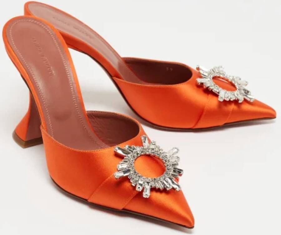 Amina Muaddi Pre-owned Satin sandals Orange Dames
