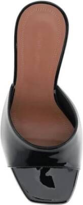 Amina Muaddi Sandalen met Geometrische Hak