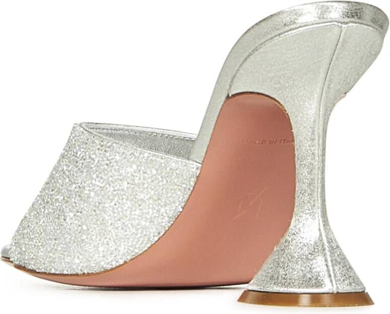Amina Muaddi Zilveren Sandalen met Kristallen