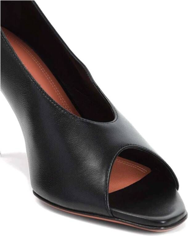 Amina Muaddi Zwarte Slingback Pumps