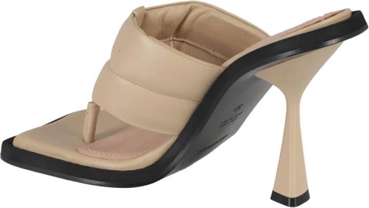 Andrea Adamo Gewatteerde Leren Teenslippers Beige Dames