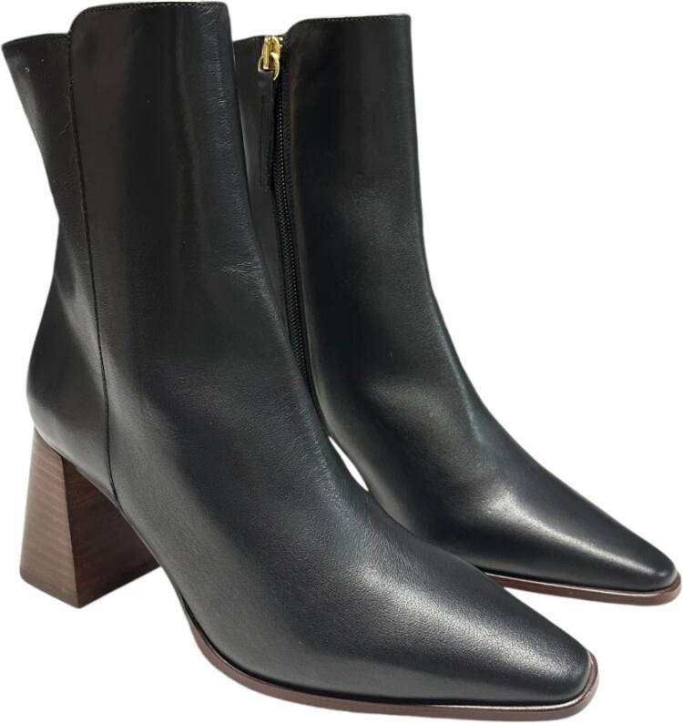 Angel Alarcon Leren enkellaarzen met 9cm hak Black Dames