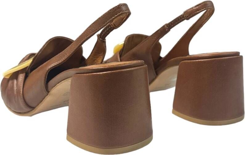 Angel Alarcon Vierkante Neus Leren Sandalen Brown Dames