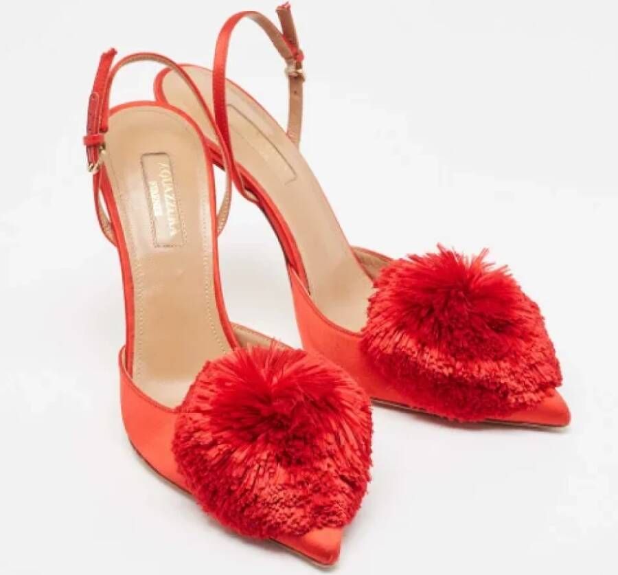 Aquazzura Pre-owned Satin heels Red Dames