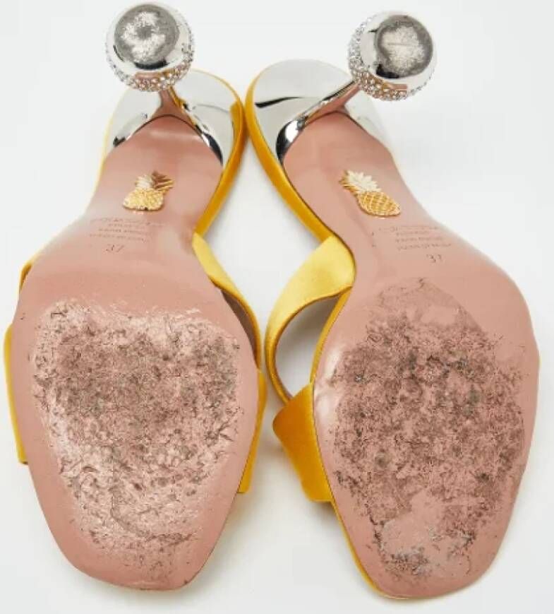 Aquazzura Pre-owned Satin sandals Yellow Dames