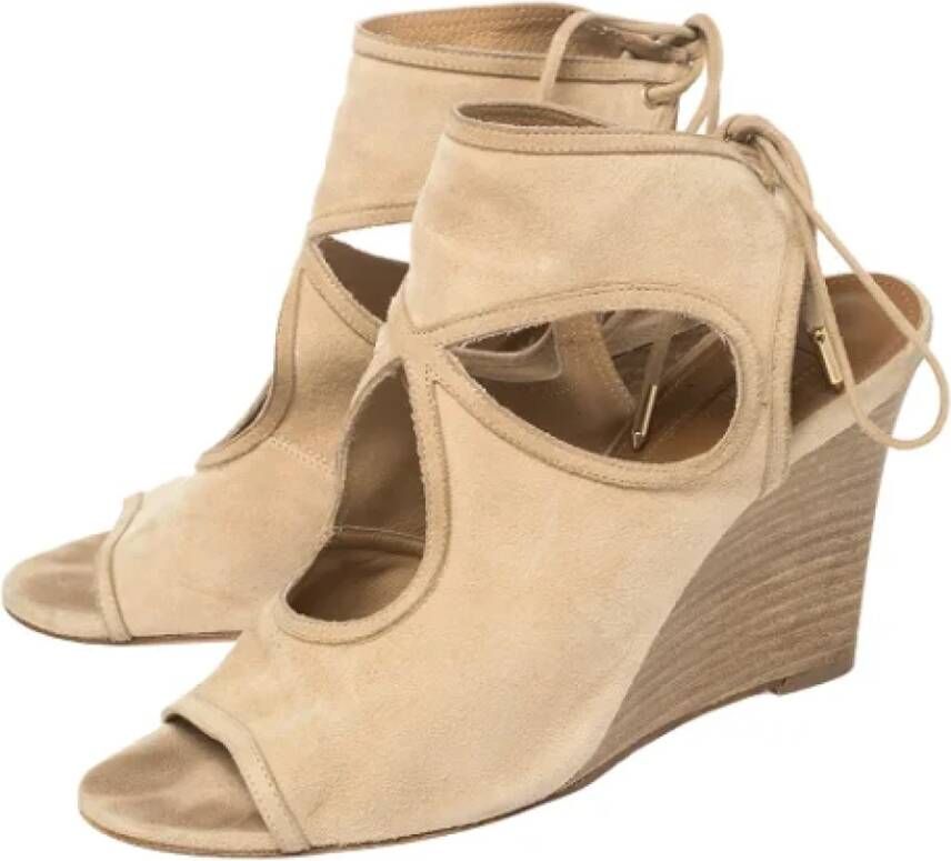 Aquazzura Pre-owned Suede sandals Beige Dames