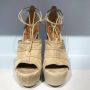 Aquazzura Pre-owned Suede sandals Beige Dames - Thumbnail 3