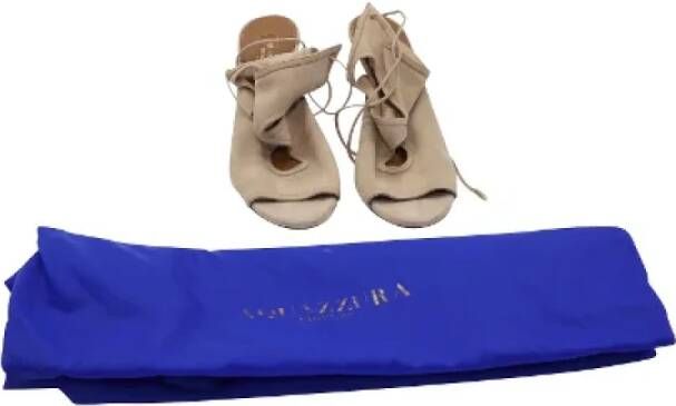 Aquazzura Pre-owned Suede sandals Beige Dames