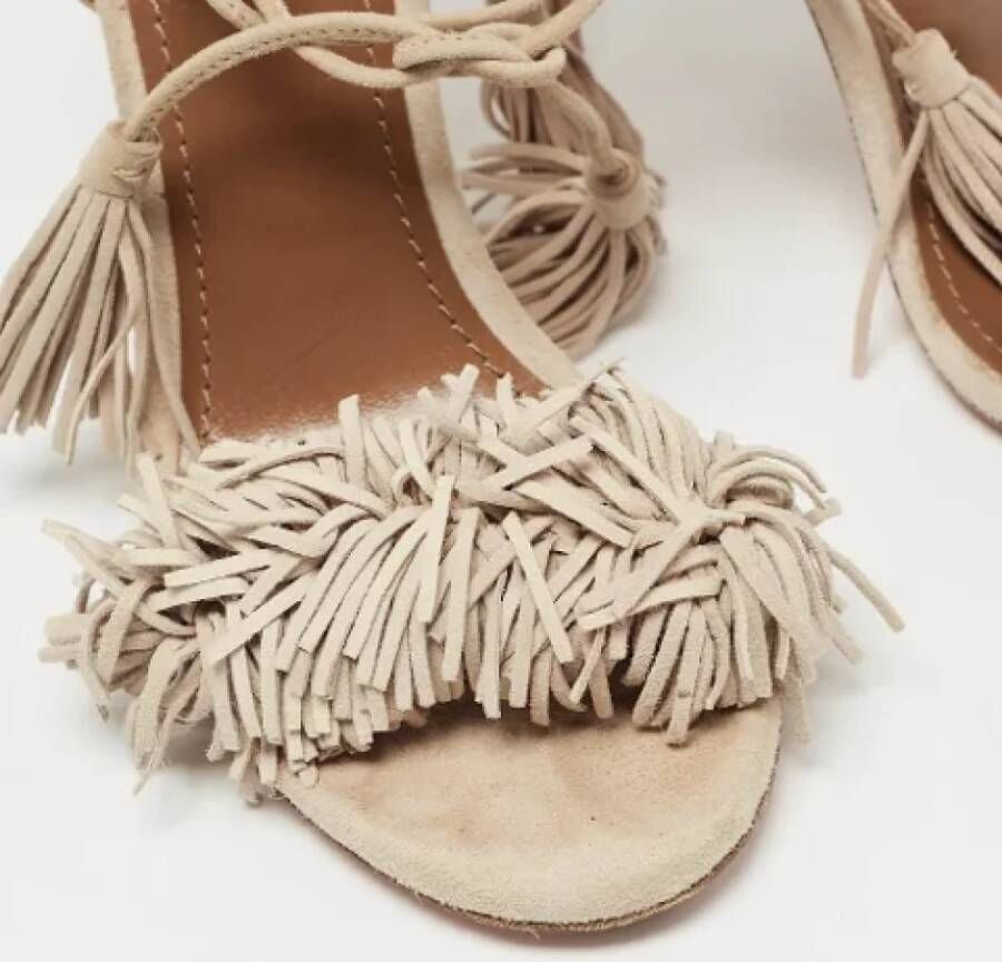 Aquazzura Pre-owned Suede sandals Beige Dames