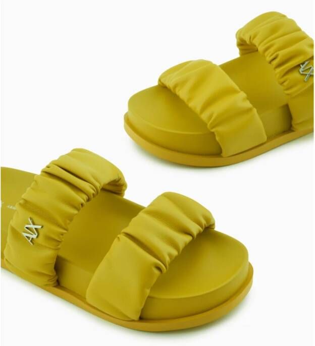 Armani Exchange Gele Lage Sandalen voor Vrouwen