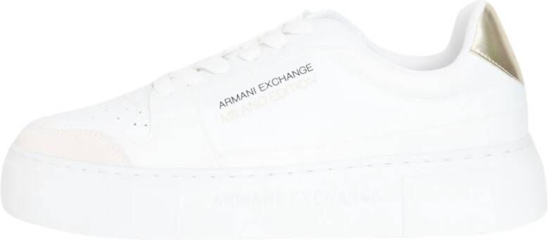 Armani Exchange Witte Sneakers met reliëflogo White Dames