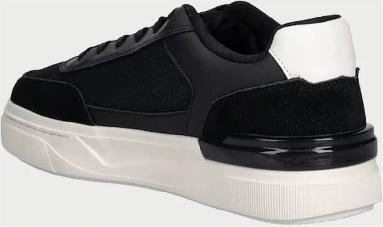 Armani Exchange Zwarte lage sportsneakers met contrasterende hiel