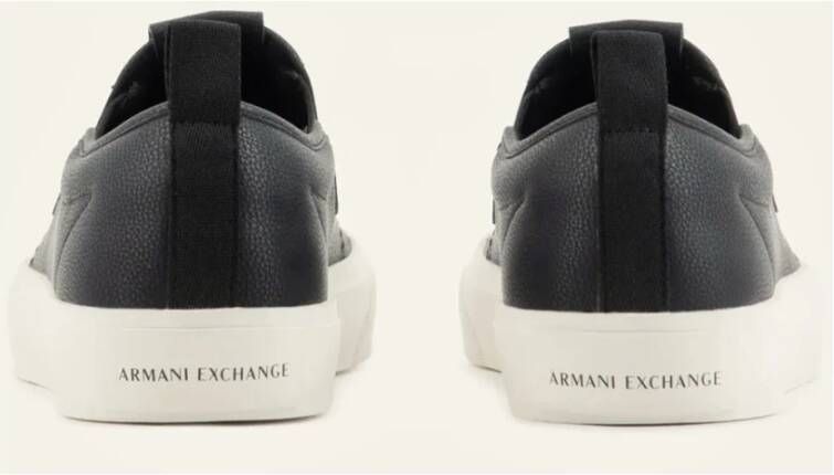 Armani Exchange Zwarte leren lage sneakers Black Heren
