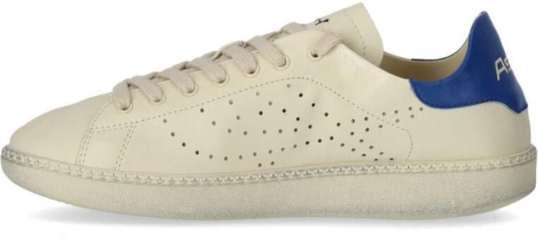 Ash Ivoorblauwe Sneaker met Geperforeerd Logo Beige Heren