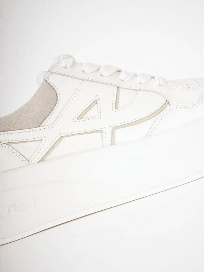 ASH Witte platte schoenen iconische stijl