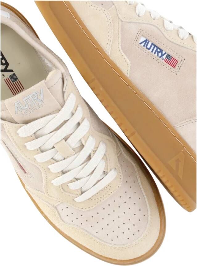Autry Beige Suède Sneakers Beige Dames