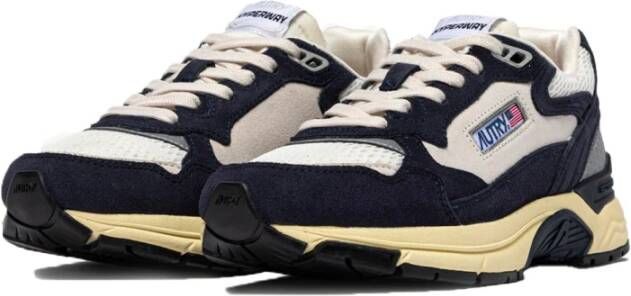 Autry Beige Veterschoenen met Logo