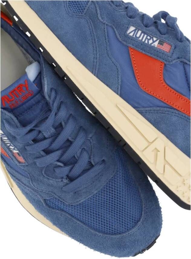 Autry Blauwe Leren Sneakers met Logodetail