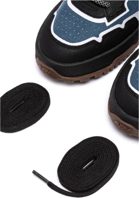 Autry Blauwe Platte Schoenen WildPace Low Sneakers