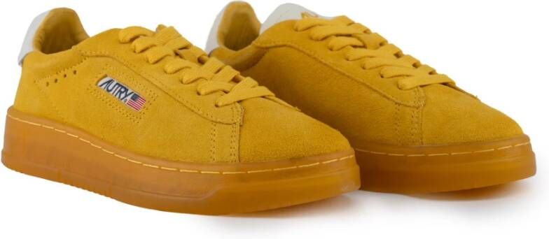 Autry Gele Dallas Lage Suède Sneakers Yellow Dames