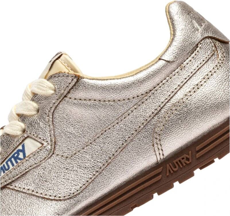 Autry Gouden Metallic Retro Sneaker