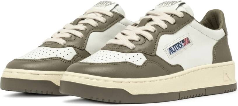 Autry Groene platte schoenen Klassieke jaren '80 stijl Green Heren