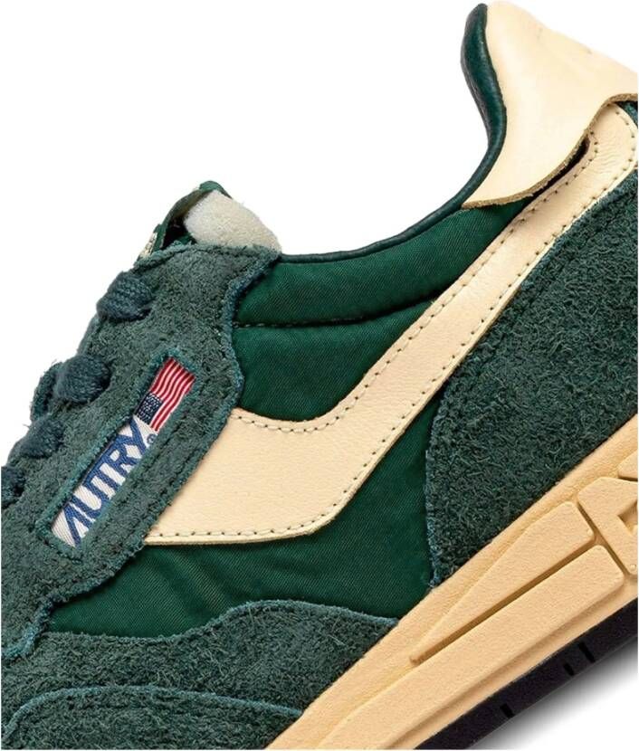 Autry Groene Sneakers met Gemengde Materialen