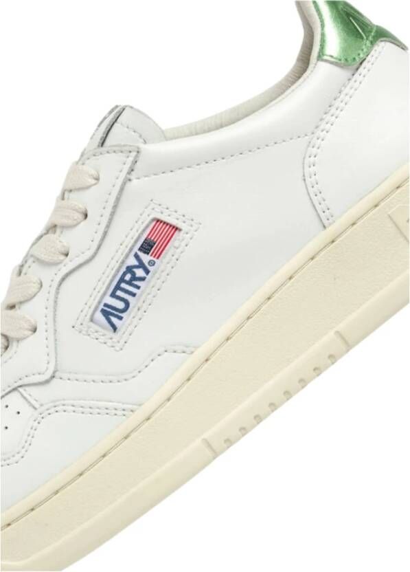Autry Groene Vintage-geïnspireerde Platte Schoenen White Dames