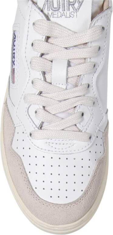 Autry Lage Medalist Sneaker Wit Bordeaux