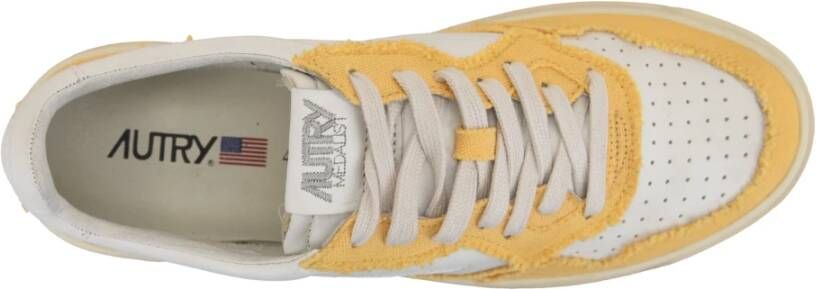 Autry Leren Stoffen Sneakers Ronde Neus Geperforeerd Yellow Heren