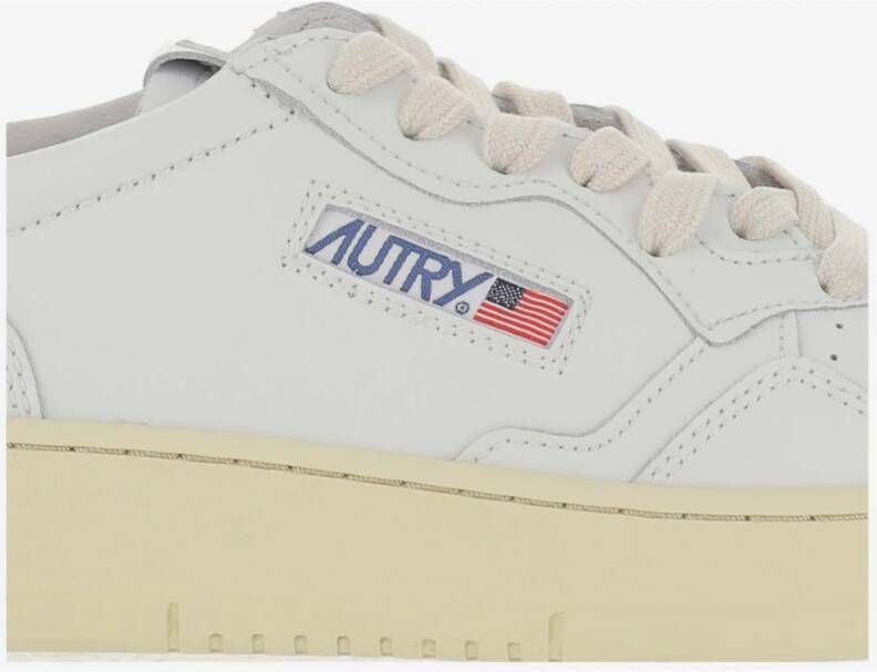 Autry Leren Veterschoenen met Logo