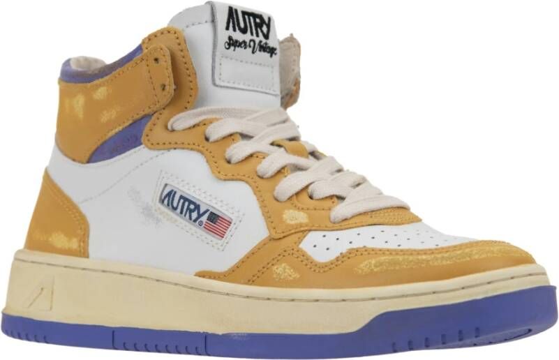 Autry Leren Vetersneakers Vintage Stijl Yellow Dames