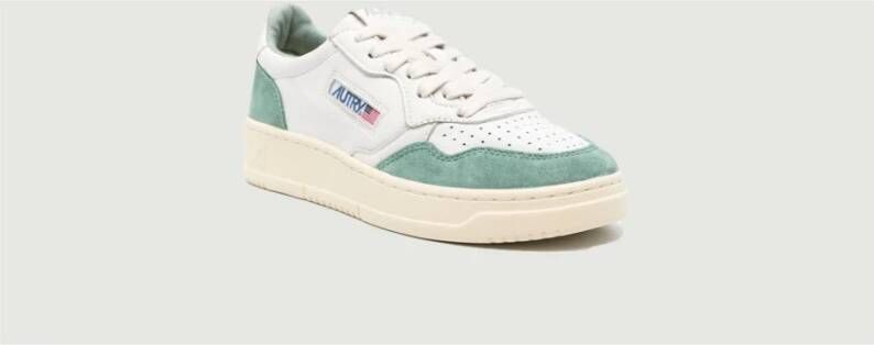 Autry Medalist Lage Sneakers Wit en Militair Groen White Dames