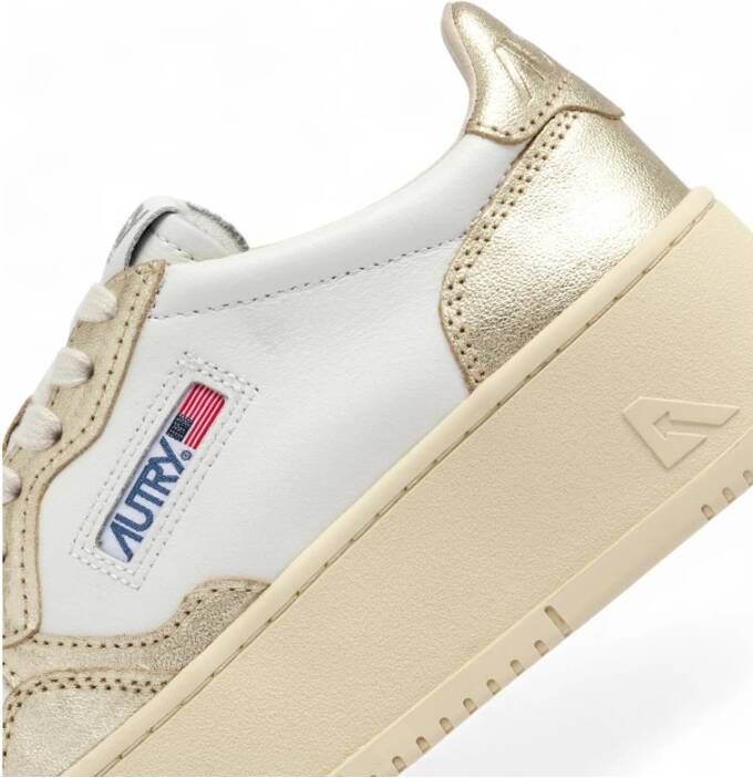 Autry Medalist Platform Sneakers in wit en goud