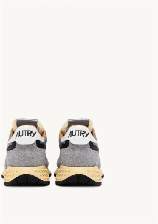 Autry Reflecterende Nylon Sneakers met Suède Inzetstukken