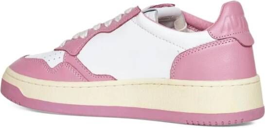 Autry Roze Sneakers met Micro-geperforeerde Neus
