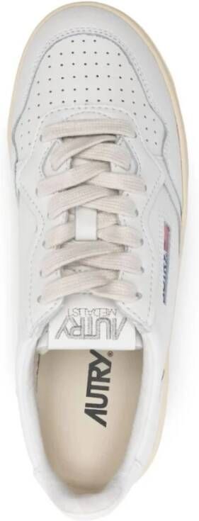 Autry Platform Sneakers in Koeienhuid Leer White Dames