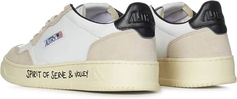 Autry Witte Leren Sneakers Medalist Low Multicolor Heren