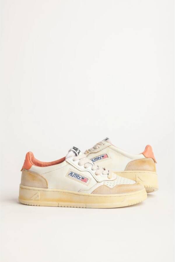 Autry Vintage Lage Leren en Suède Sneakers Wit Dames