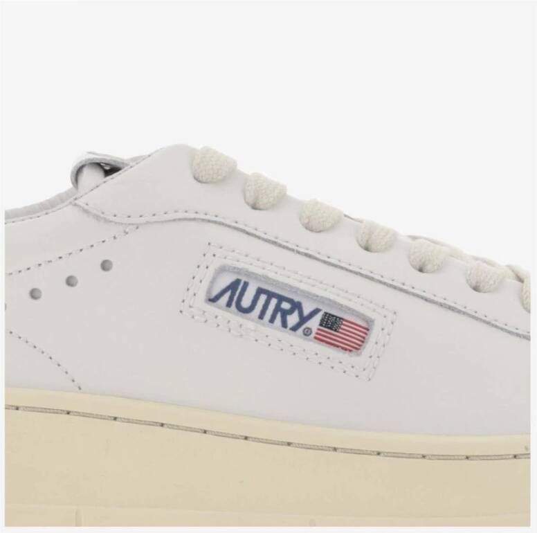 Autry Witte Leren Sneakers met Vetersluiting Wit Dames