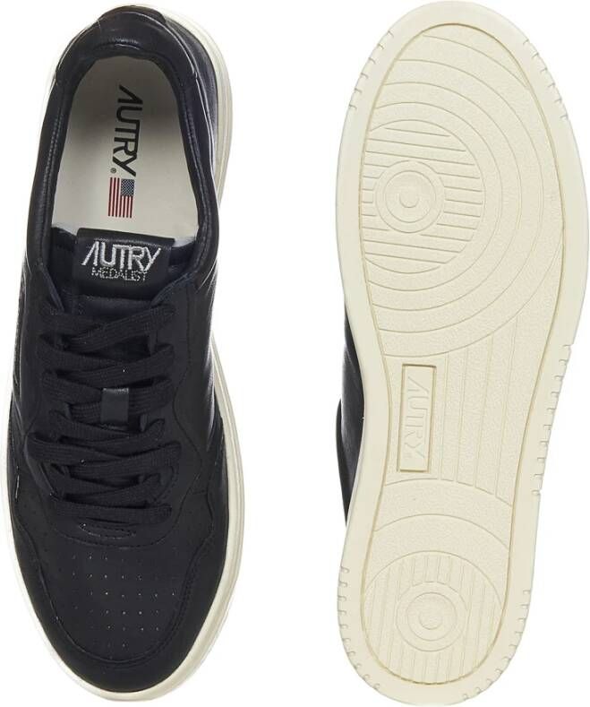 Autry Zwarte Leren Sneakers met Geperforeerde Neus Zwart Heren