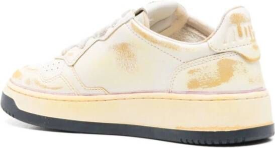 Autry Vintage Lage Sneakers in Wit White Dames