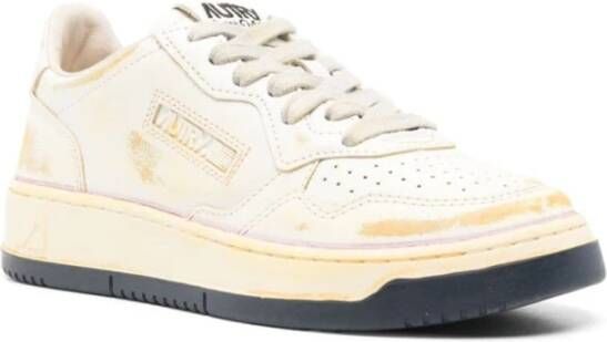 Autry Vintage Lage Sneakers in Wit White Dames