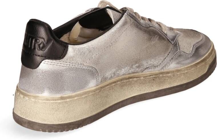 Autry Vintage Stijl Sneaker met Micro-geperforeerde Neus Gray Heren