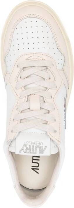 Autry Witte Geperforeerde Leren Sneakers met Panelen Wit Dames