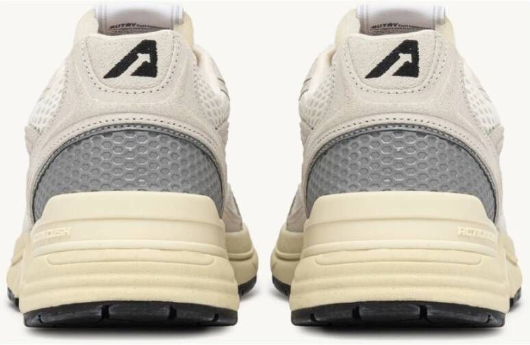 Autry Witte Hyperway Sneakers voor Stijl en Comfort
