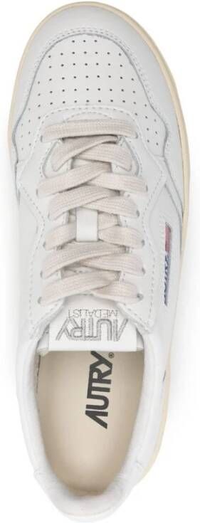 Autry Witte kalfsleren sneakers